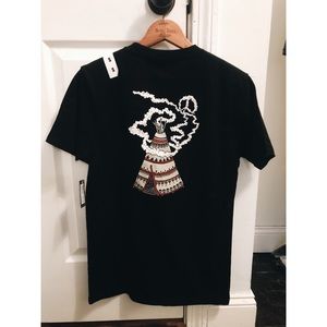 Small gnarly smoke tp t